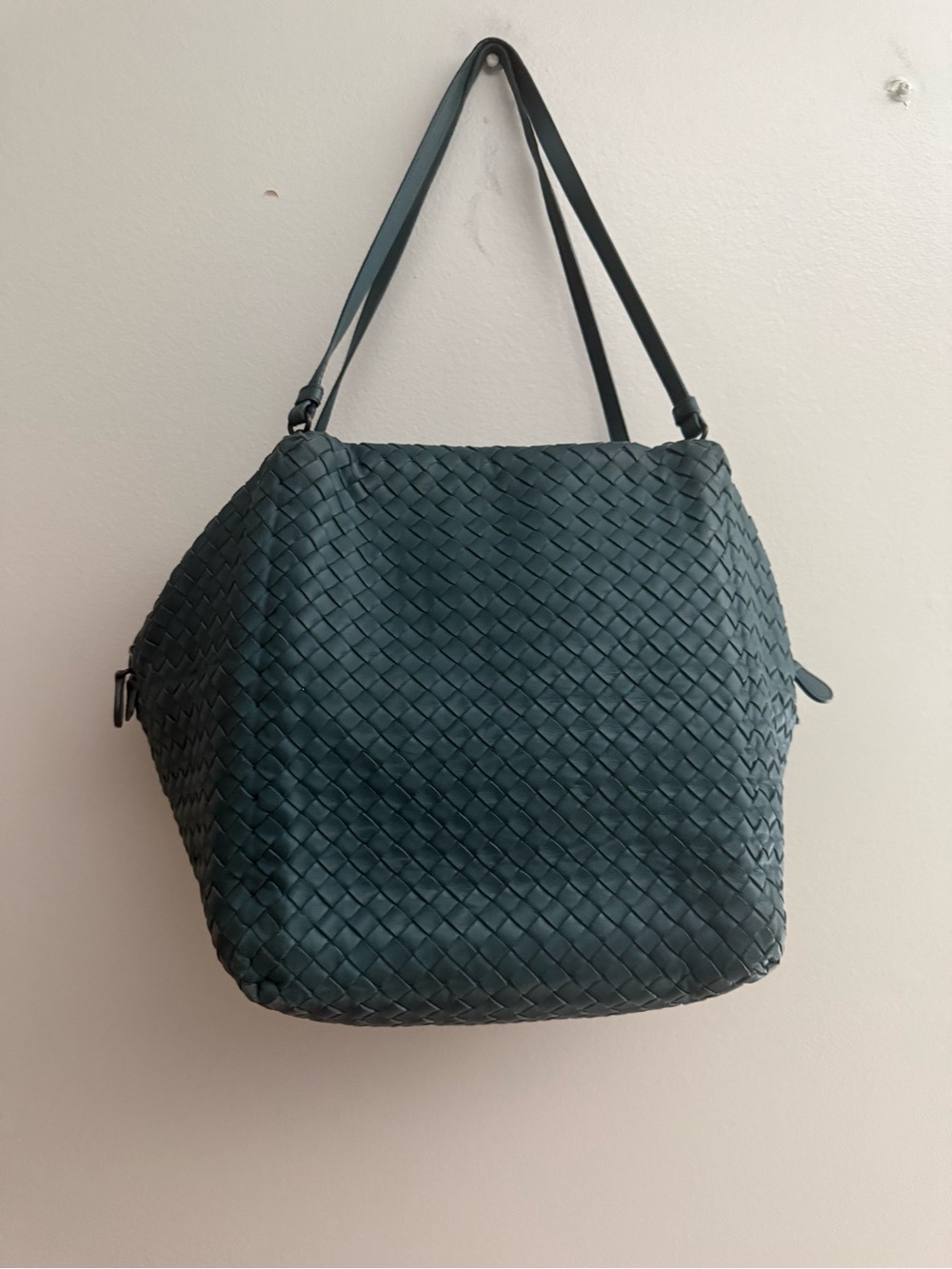 Bottega Veneta Intrecciato”Cube” large  Woven Shoulder Bag in Teal Green